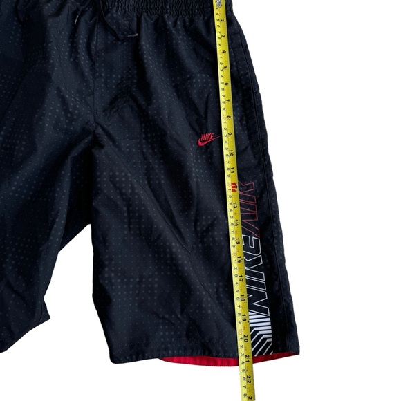 Nike Air Max Reversible Athletic Gym Shorts Black Red Training Running Workout - Picture 10 of 13